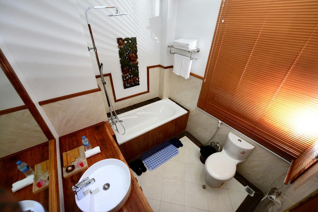 Hotel Thipaw Hsipaw Buitenkant foto