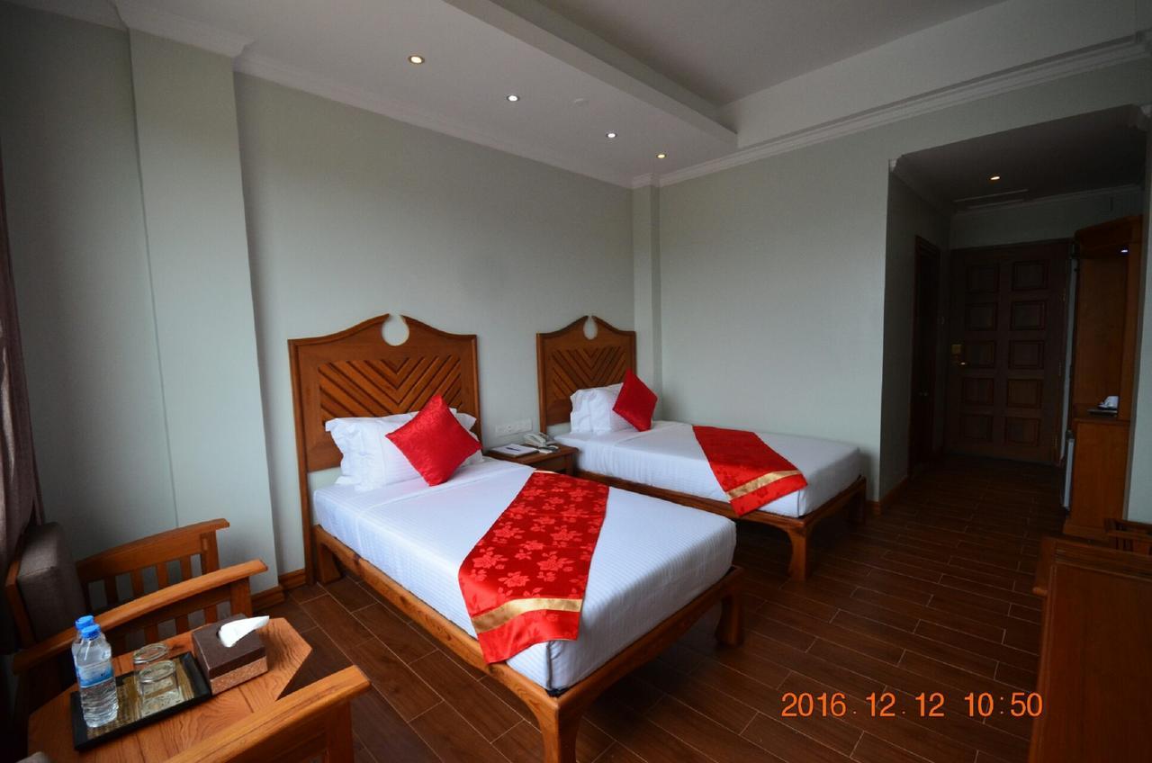 Hotel Thipaw Hsipaw Buitenkant foto