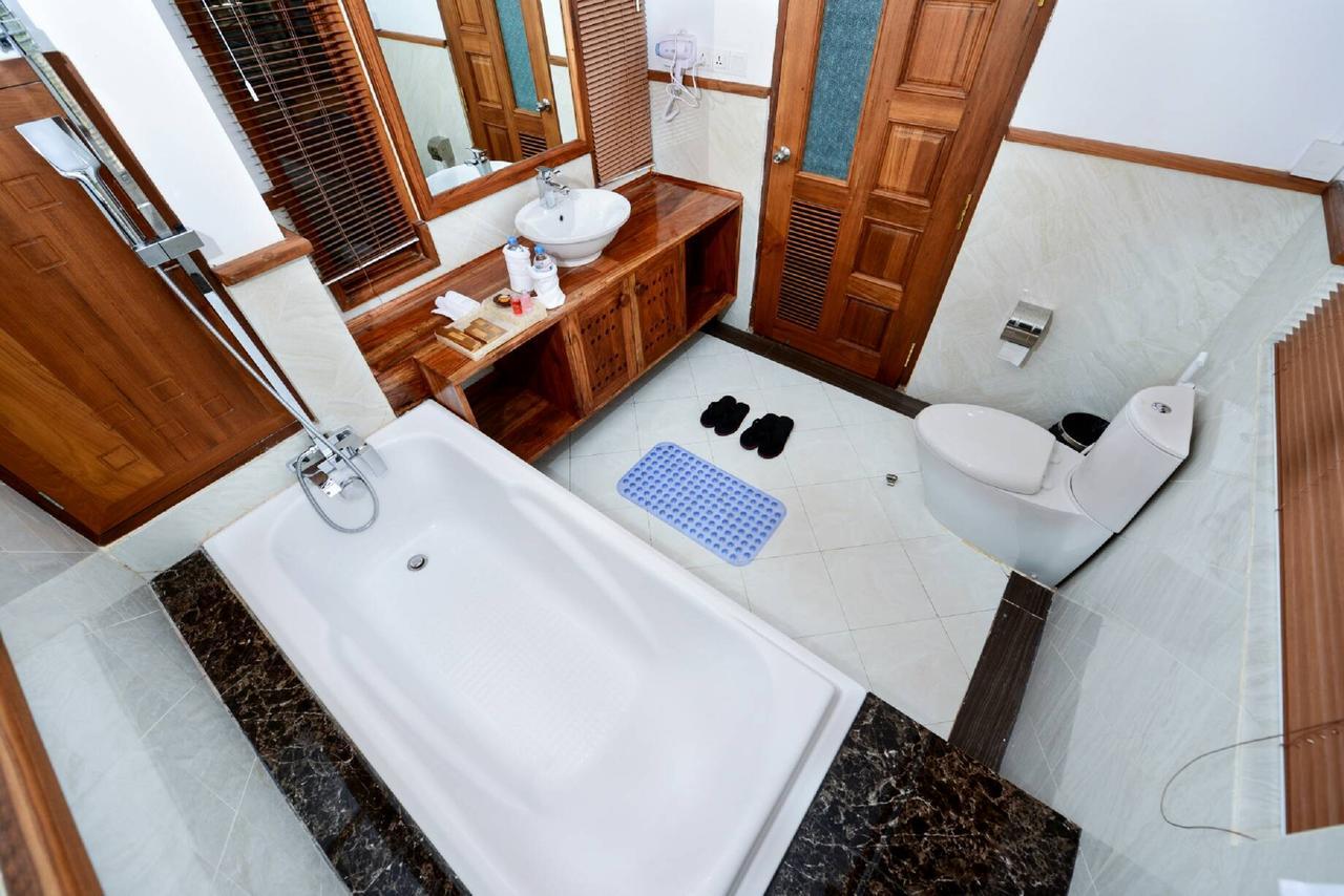 Hotel Thipaw Hsipaw Buitenkant foto