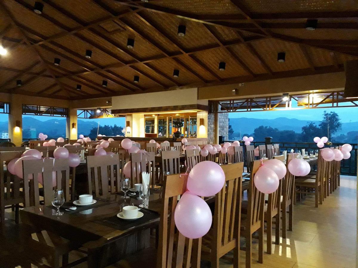 Hotel Thipaw Hsipaw Buitenkant foto